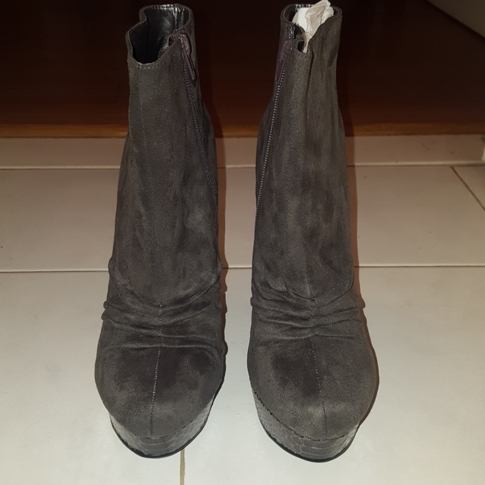 High heeled booties